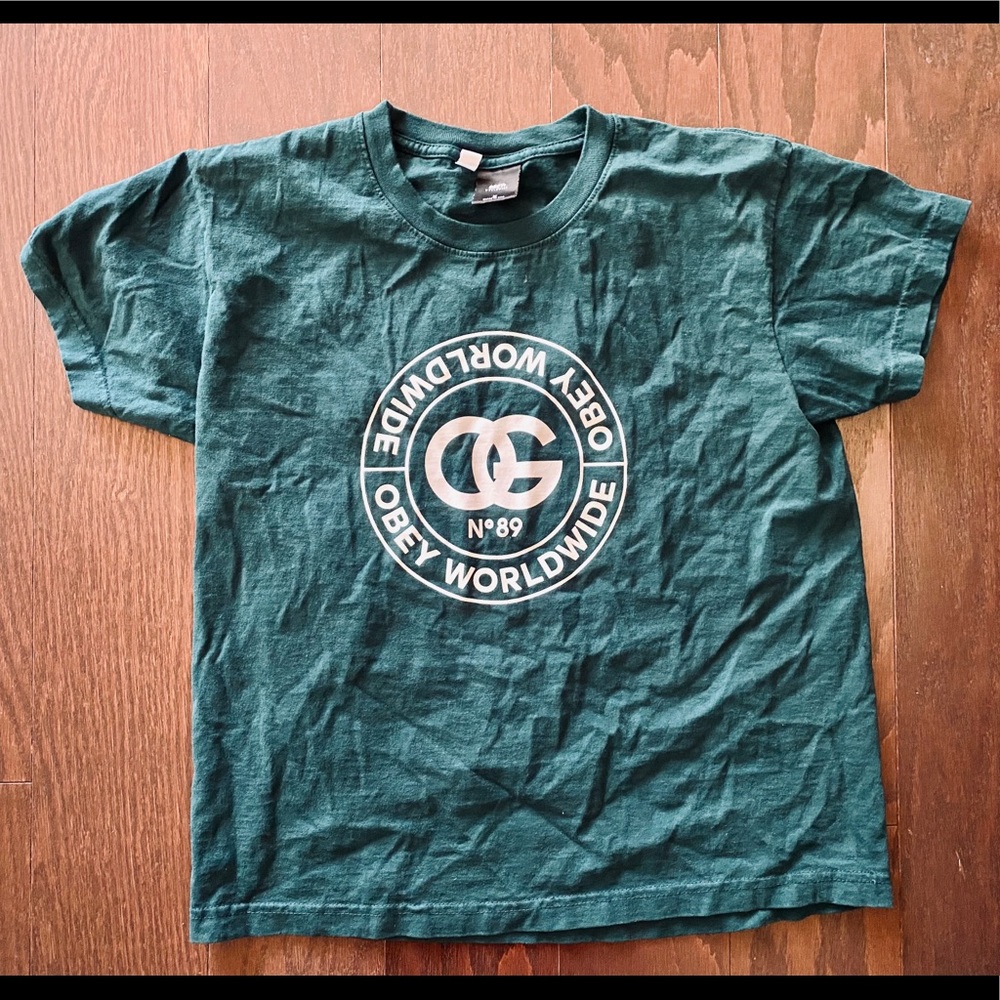 Women’s Obey tee